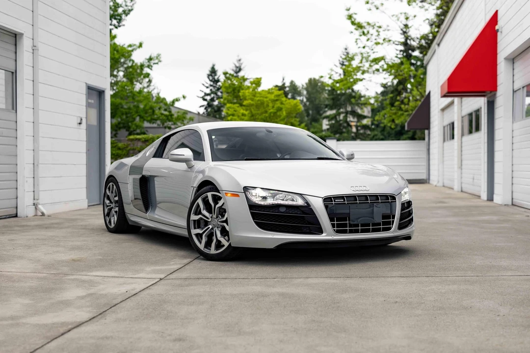 2010 Audi 42 R8 - Image 28 of 31