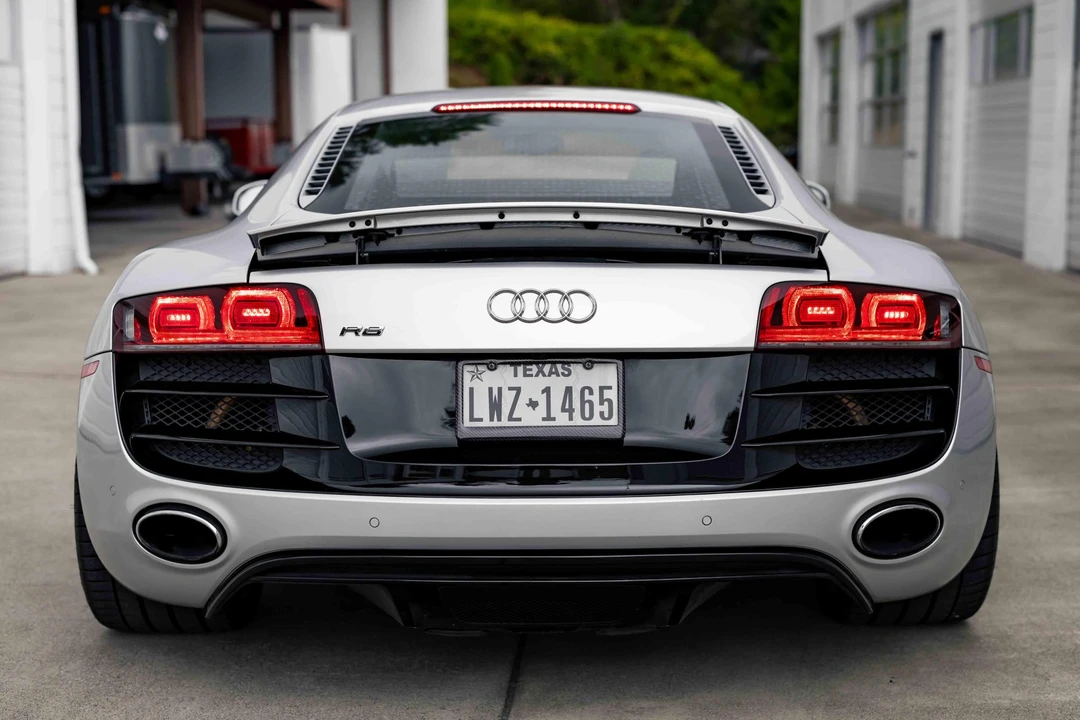 2010 Audi 42 R8 - Image 20 of 31