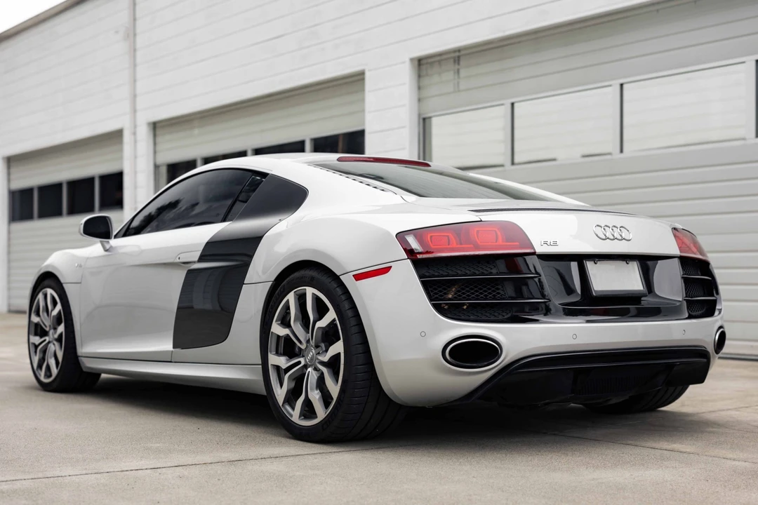 2010 Audi 42 R8 - Image 10 of 31