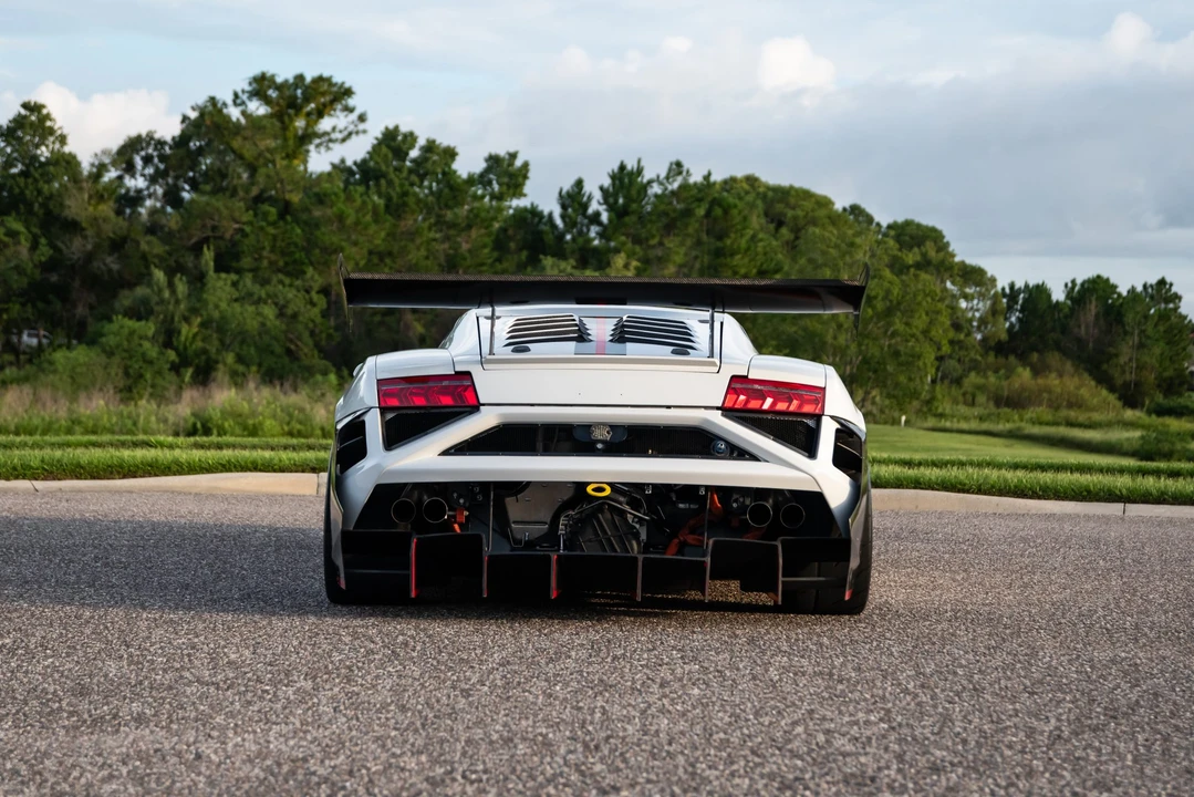 2013 Lamborghini Gallardo LP570-4 Super Trofeo Stradale - Image 16 of 31