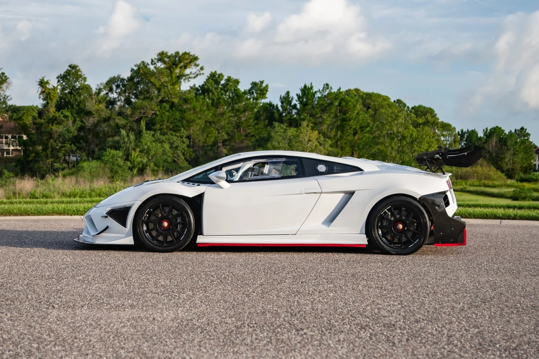 2013 Lamborghini Gallardo LP570-4 Super Trofeo Stradale - Image 22 of 31