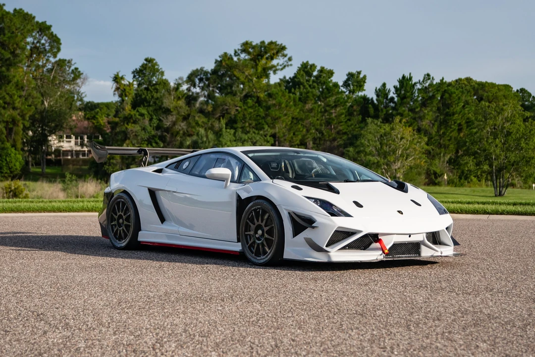 2013 Lamborghini Gallardo LP570-4 Super Trofeo Stradale - Image 8 of 31