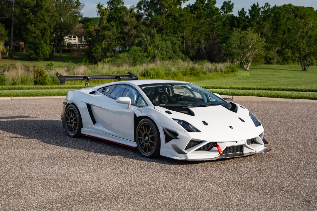 2013 Lamborghini Gallardo LP570-4 Super Trofeo Stradale - Image 9 of 31