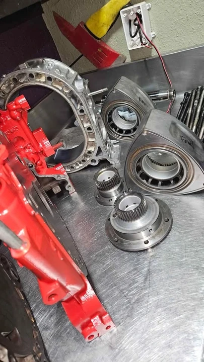 2004 Parts & Memorabilia Engines - Image 6 of 9