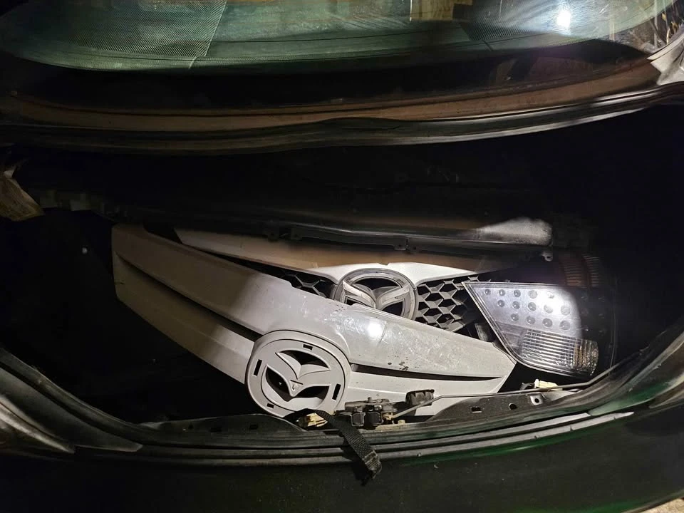 2004 Mazda RX-8 1st Gen - Image 6 of 9