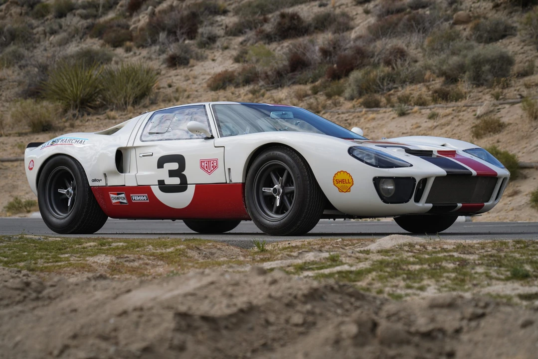 Ford Replica - Image 9 of 31