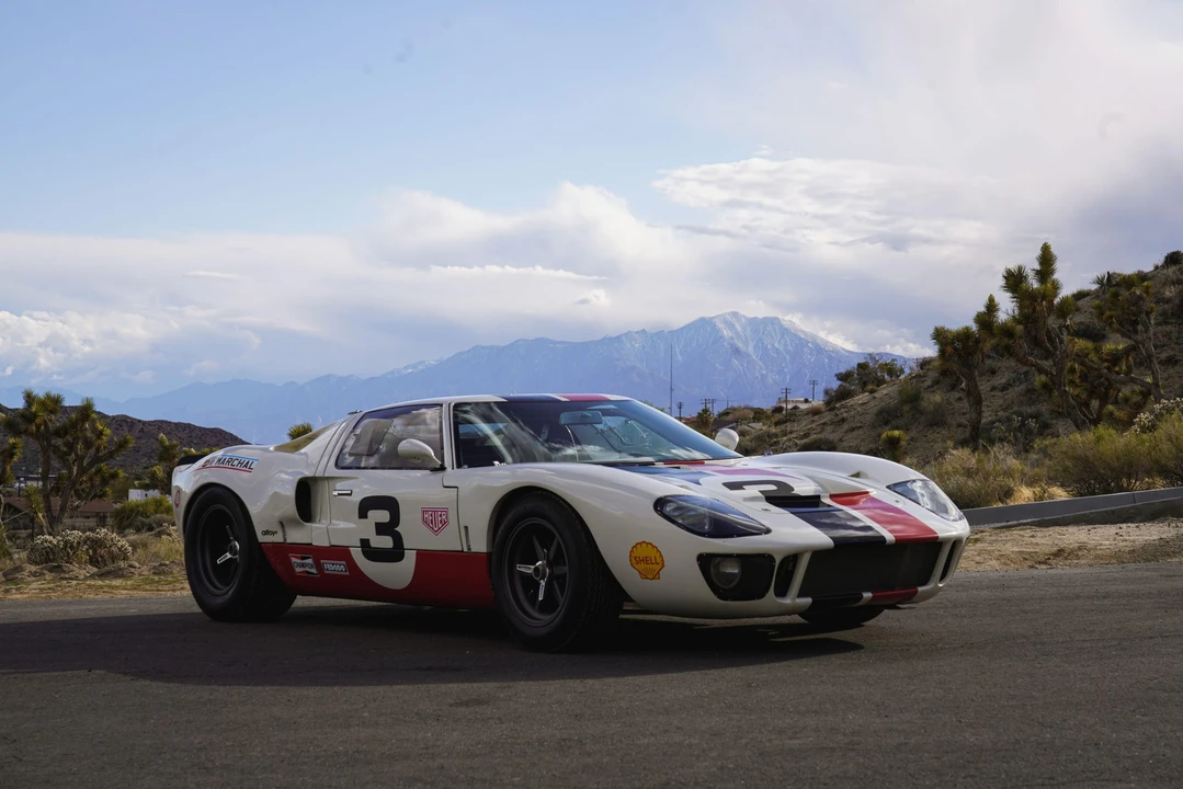 Ford Replica - Image 11 of 31