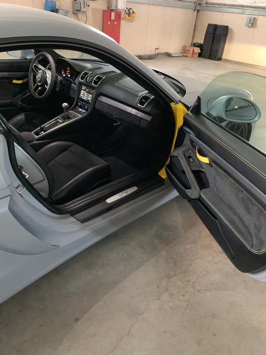2016 Porsche 981 Cayman GT4 - Image 4 of 8