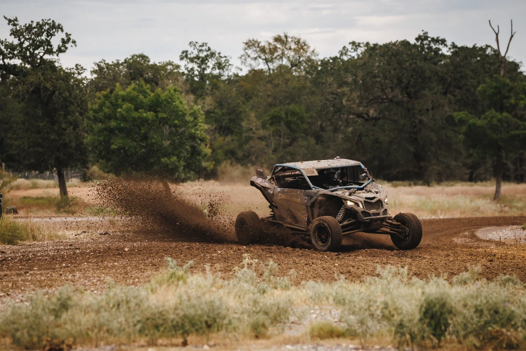 Vehicle image 4 of 5