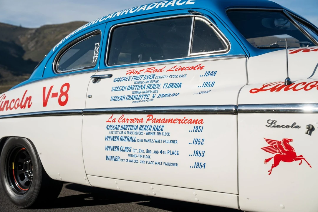 1949 Lincoln Cosmopolitan - Image 3 of 10