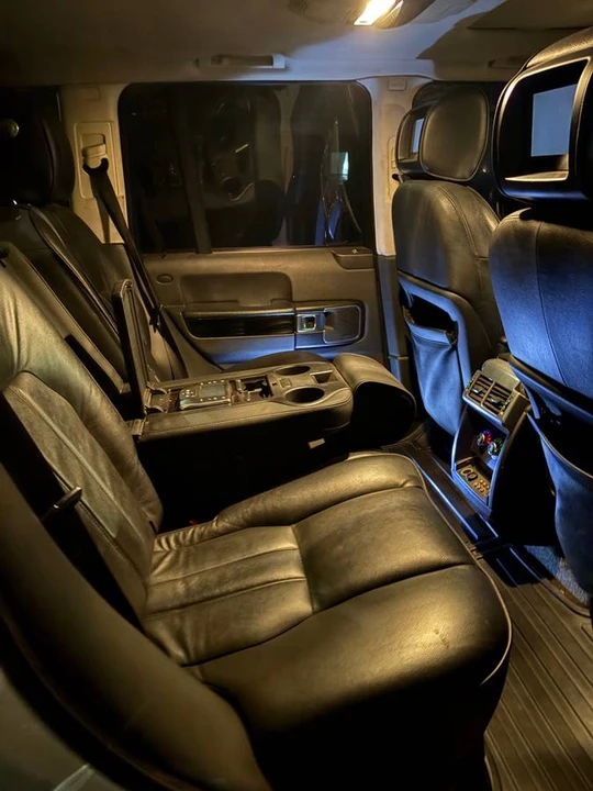 2011 Land Rover Range Rover L322 - Image 3 of 12