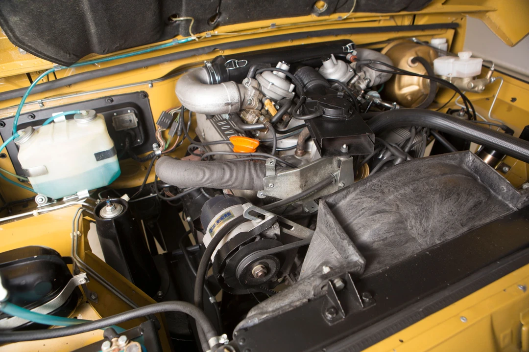 Land Rover Range Rover Classic - Image 9 of 17