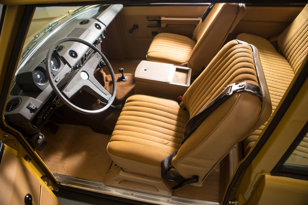 Land Rover Range Rover Classic - Image 6 of 17