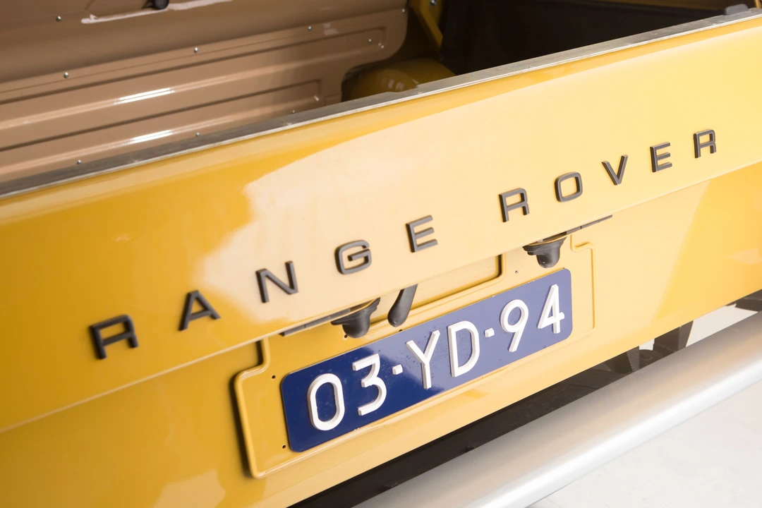 Land Rover Range Rover Classic - Image 16 of 17