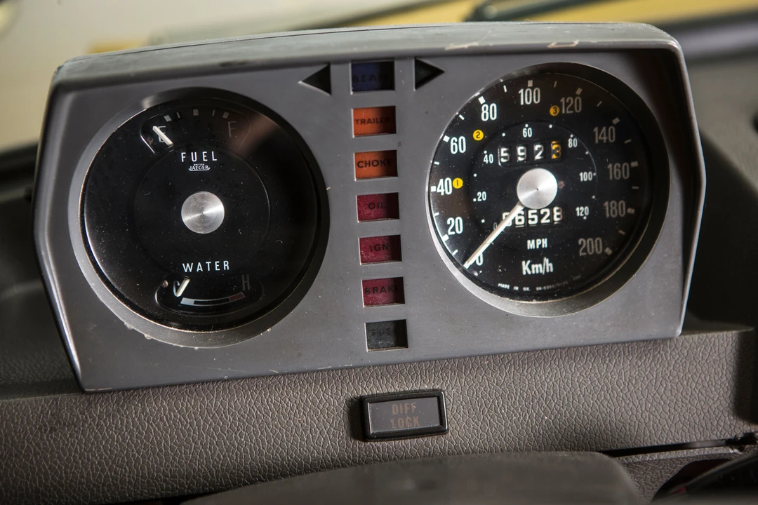 Land Rover Range Rover Classic - Image 8 of 17