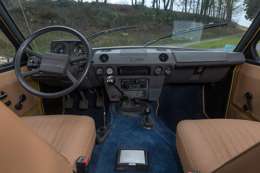 Land Rover Range Rover Classic - Image 17 of 29