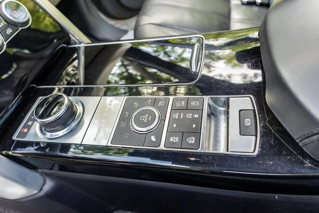 2017 Land Rover Range Rover L405 - Image 20 of 24