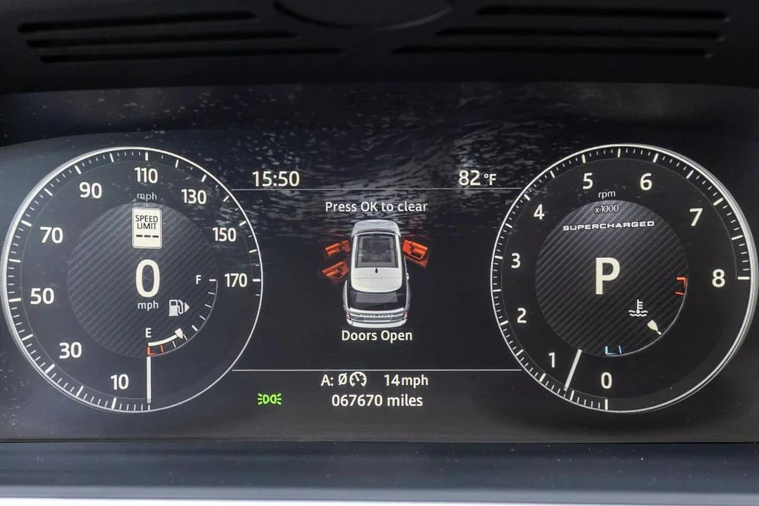 2017 Land Rover Range Rover L405 - Image 16 of 24