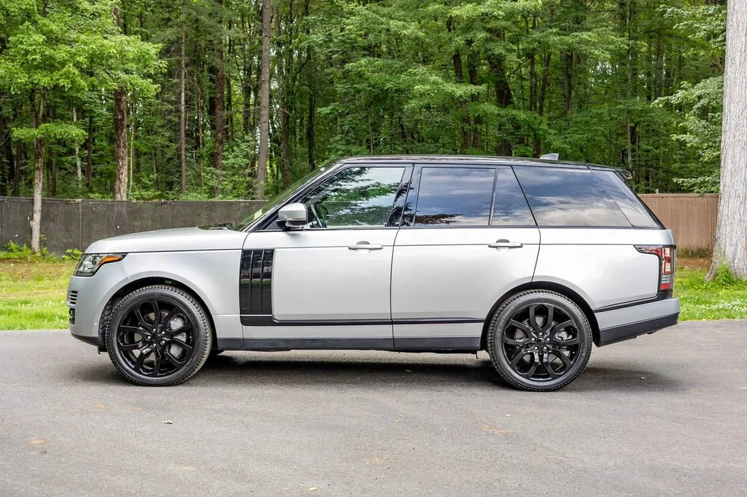 2017 Land Rover Range Rover L405 - Image 3 of 24