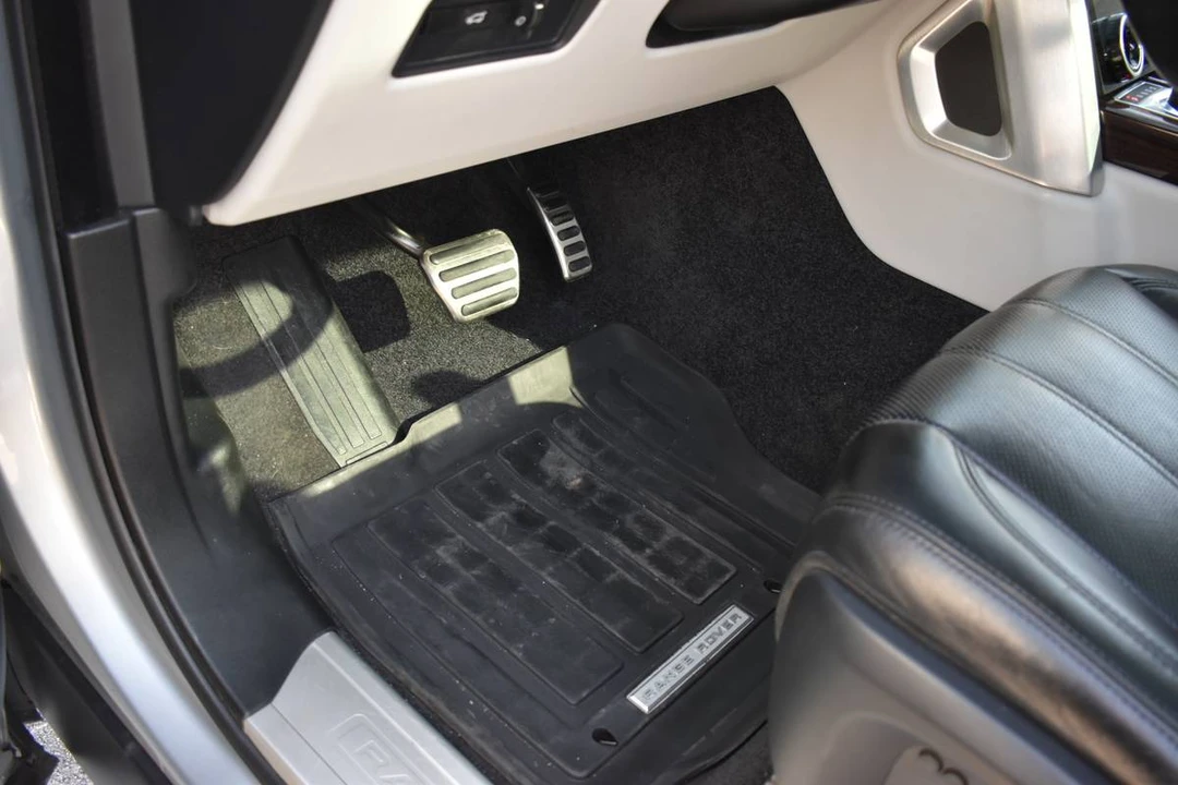 2015 Land Rover Range Rover L405 - Image 12 of 19