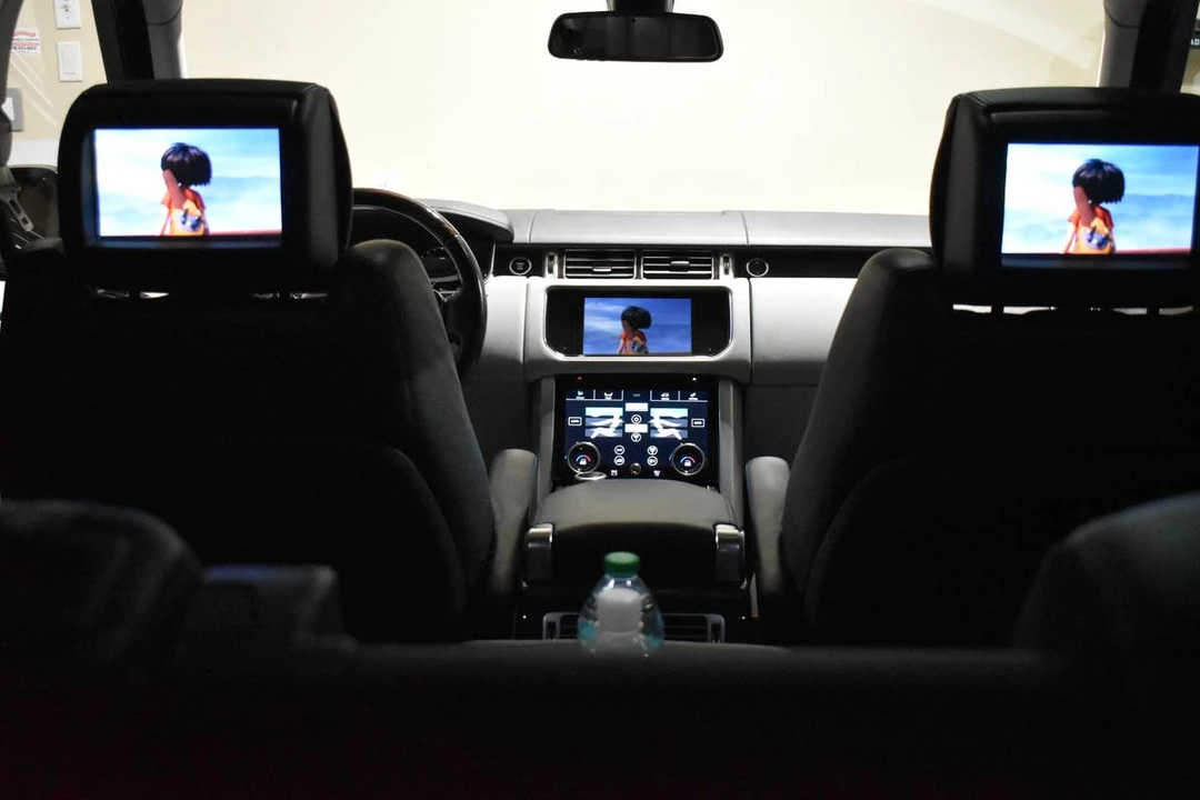 2015 Land Rover Range Rover L405 - Image 17 of 19