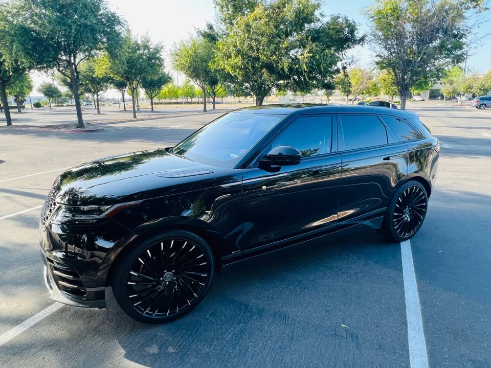 2019 Land Rover Range Rover Velar - Image 5 of 10