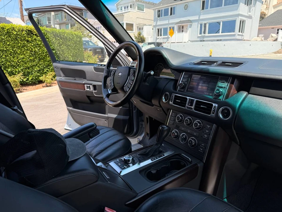 2011 Land Rover Range Rover L322 - Image 16 of 19