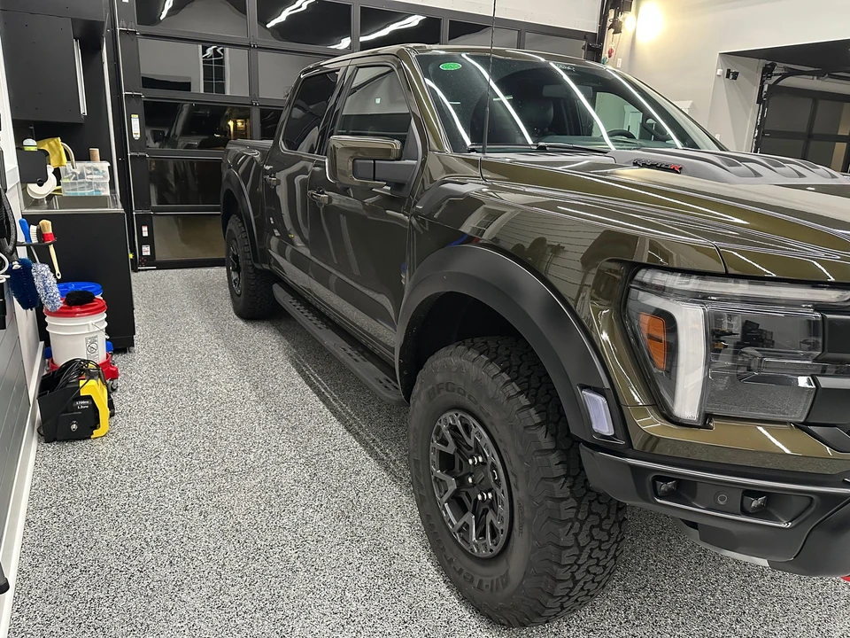 2025 Ford F-150 Raptor 14th Gen - Image 4 of 7