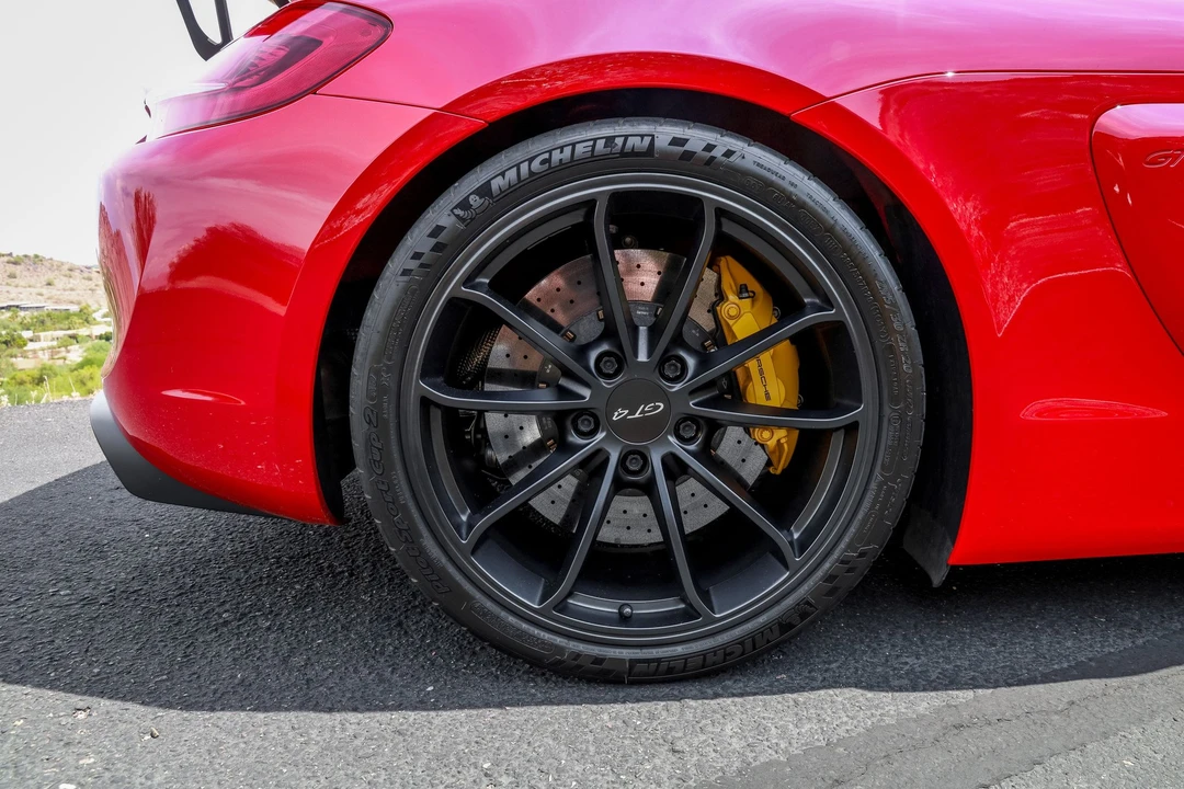 2016 Porsche 981 Cayman GT4 - Image 20 of 31