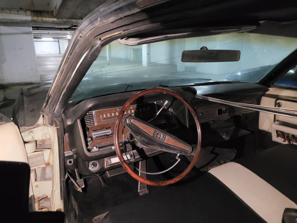 1968 Lincoln Continental 4th Gen - Image 4 of 12