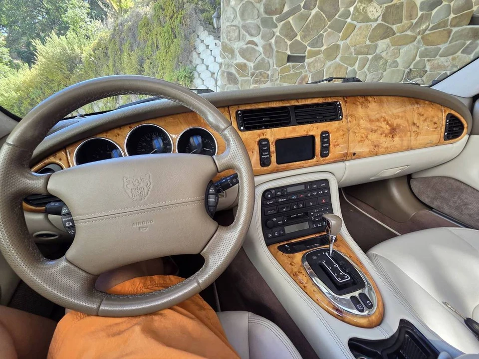 2006 Jaguar X100 XK8 - Image 10 of 24