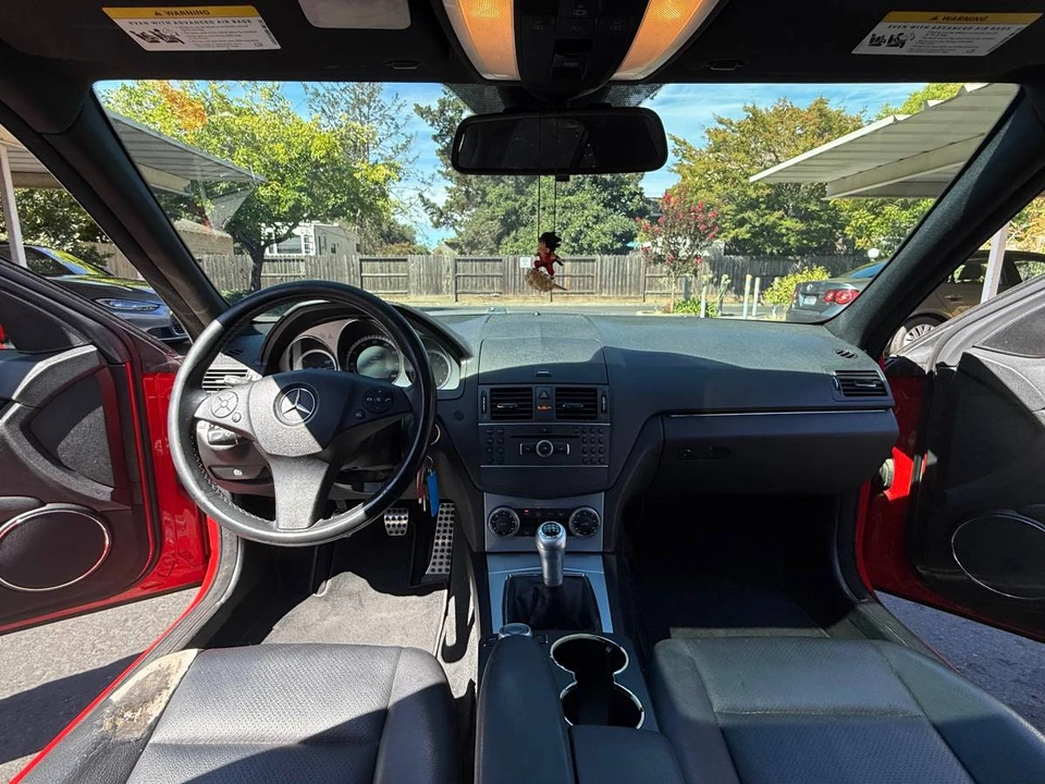 2011 Mercedes-Benz W204 C-Class - Image 15 of 22