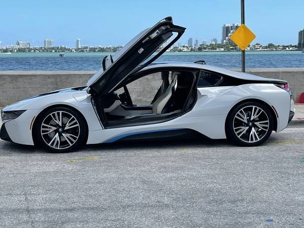 2015 BMW i8 - Image 11 of 21