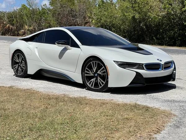 2015 BMW i8 - Image 18 of 21