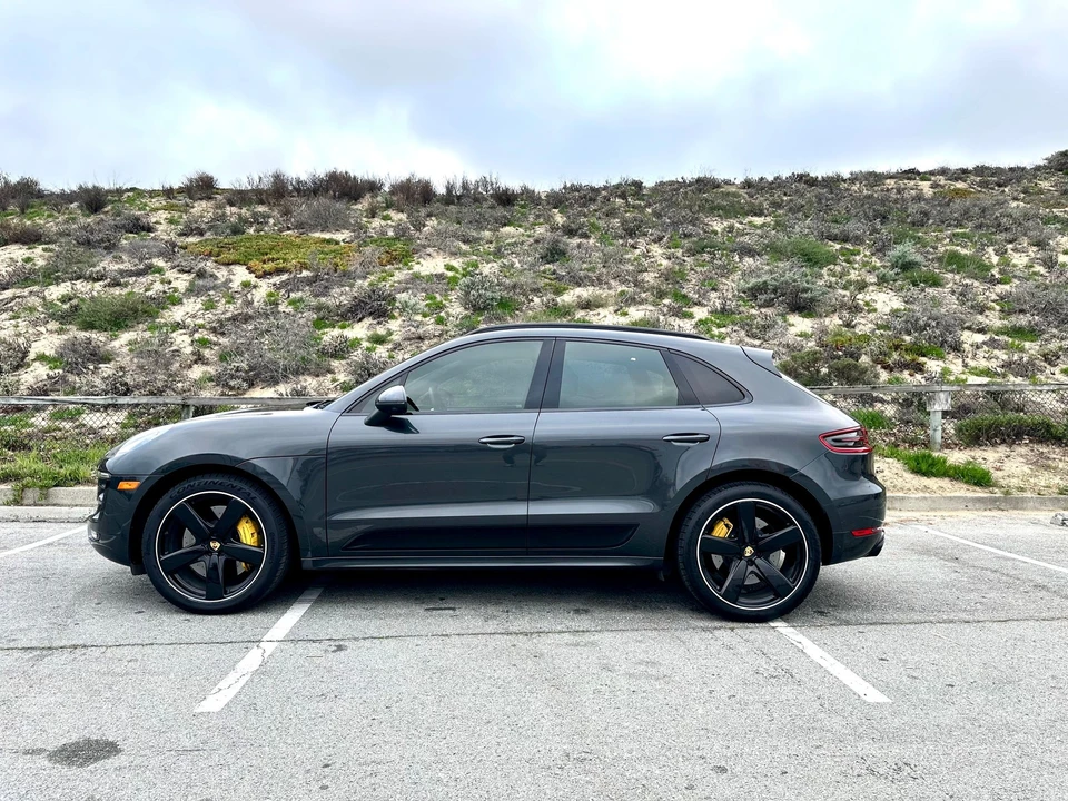 2017 Porsche Macan Turbo - Image 11 of 11