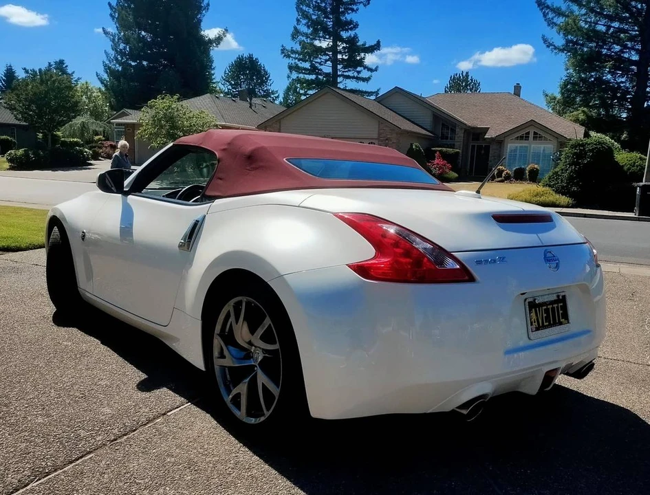 2017 Nissan 370Z 6th Gen - Image 9 of 10