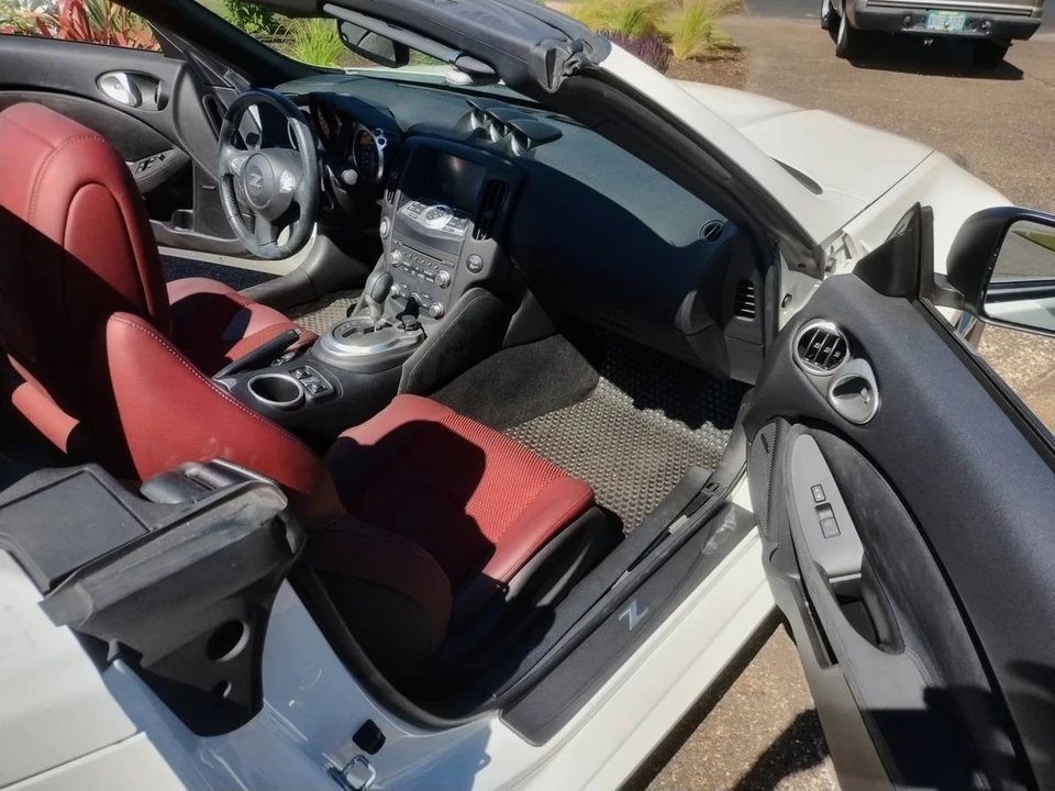 2017 Nissan 370Z 6th Gen - Image 5 of 10