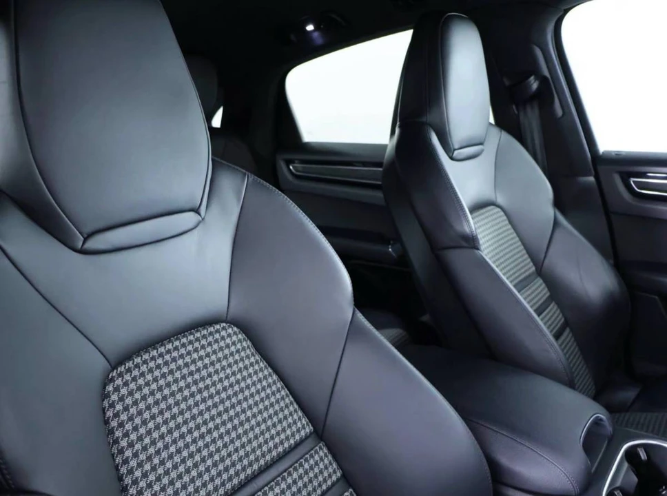 2021 Porsche 911 - Image 7 of 9