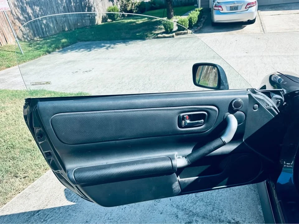 2005 Toyota MR2 Spyder/MR-S - Image 7 of 10