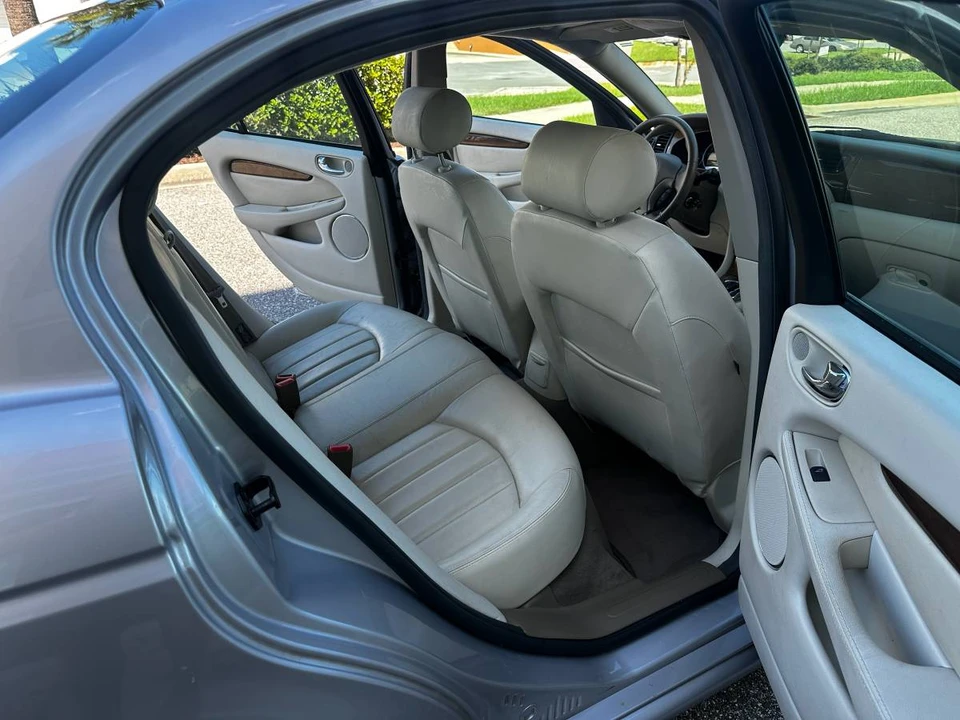 2002 Jaguar X-Type - Image 9 of 19