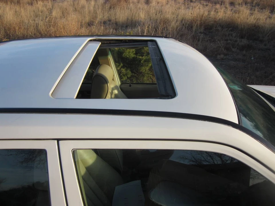 1989 Mercedes-Benz 190E - Image 6 of 11