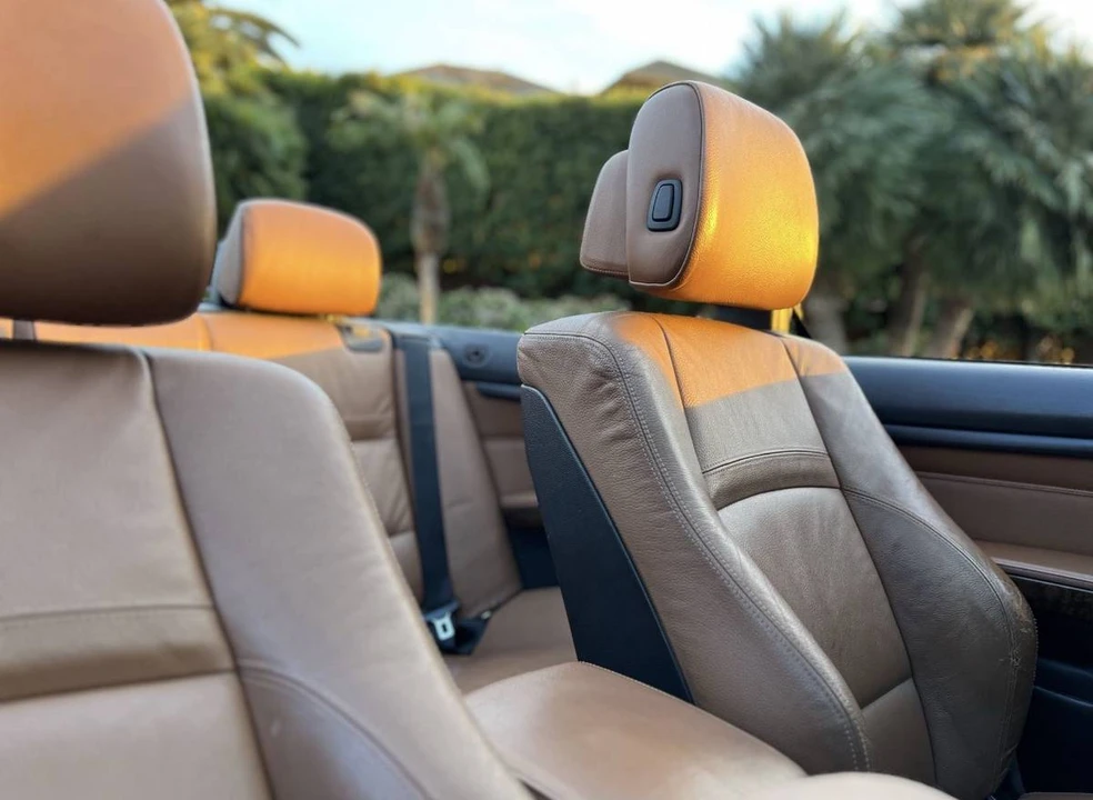 2009 BMW E93 335i Convertible - Image 6 of 11