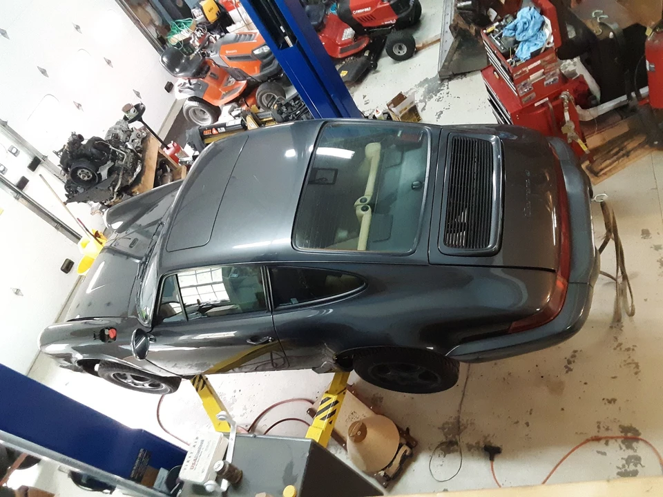 1992 Porsche 964 Carrera 4 - Image 4 of 6