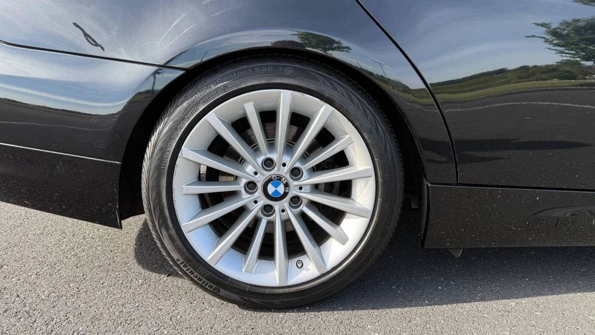 2011 BMW E90 3 Series Sedan - Image 10 of 24