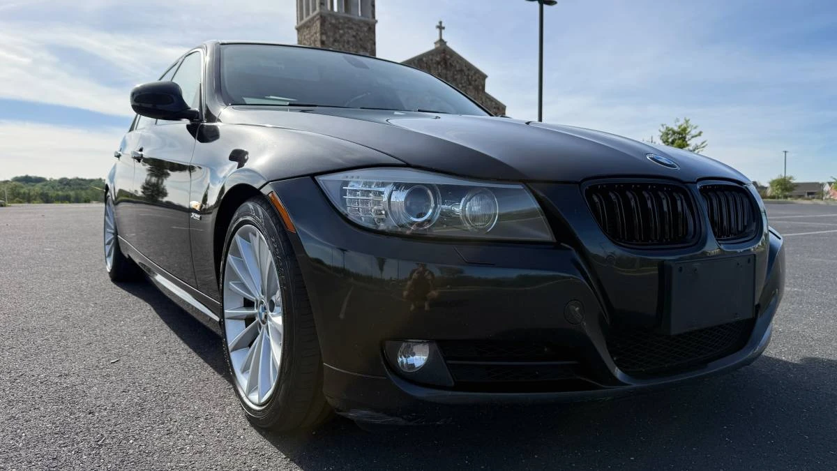 2011 BMW E90 3 Series Sedan - Image 12 of 24