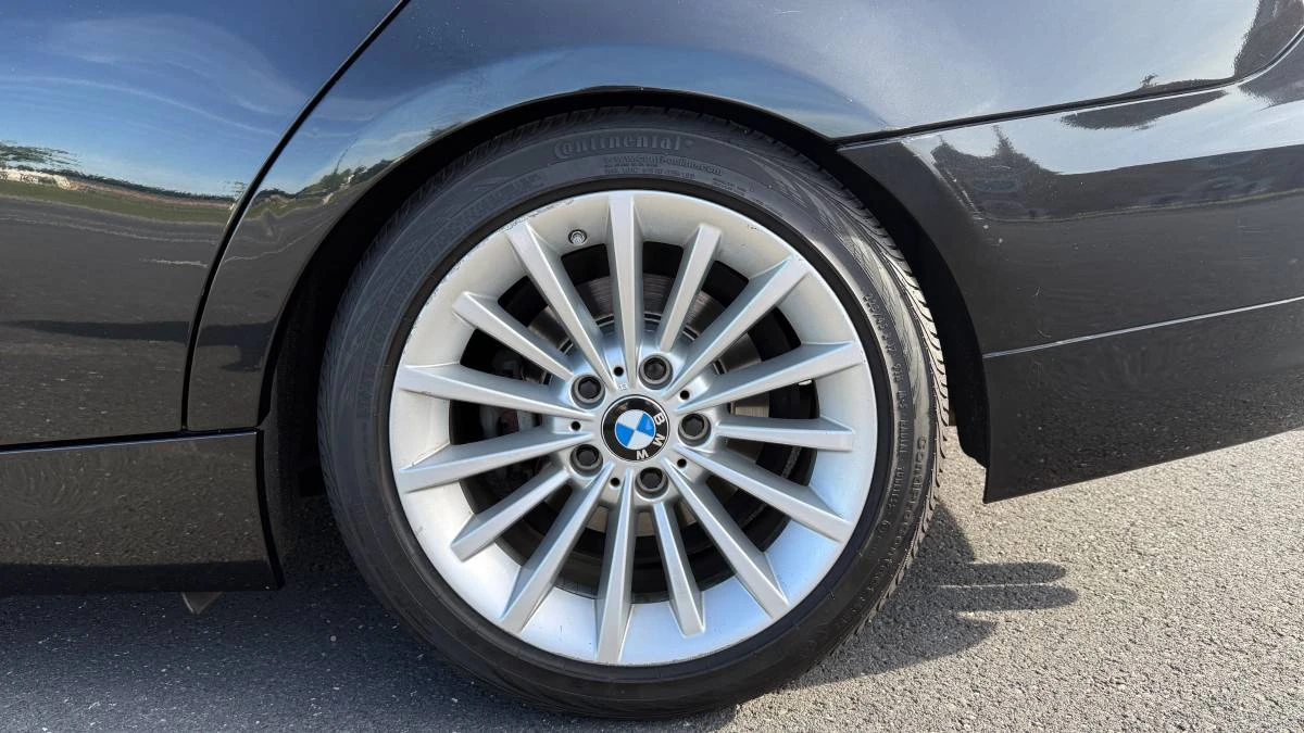 2011 BMW E90 3 Series Sedan - Image 16 of 24