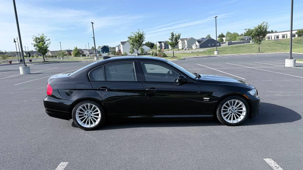 2011 BMW E90 3 Series Sedan - Image 5 of 24