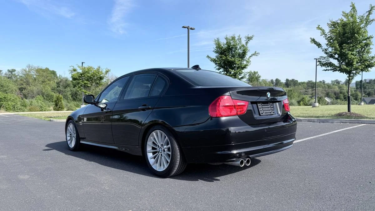 2011 BMW E90 3 Series Sedan - Image 7 of 24