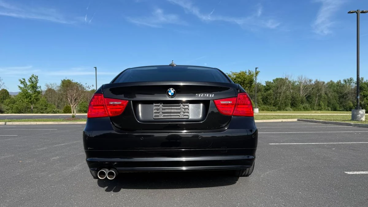2011 BMW E90 3 Series Sedan - Image 9 of 24