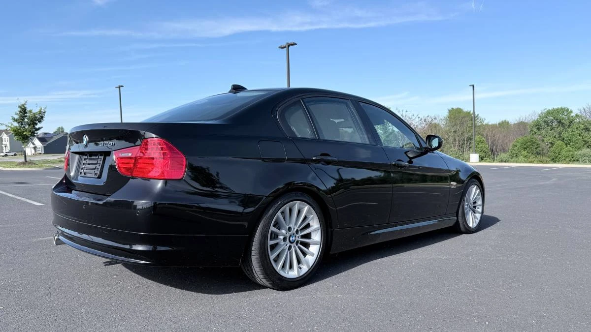 2011 BMW E90 3 Series Sedan - Image 6 of 24